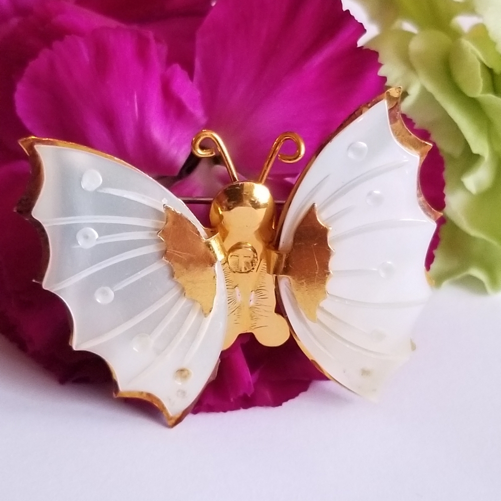 Vintage butterfly brooch mother of pearl seashell pin gold tone white shell